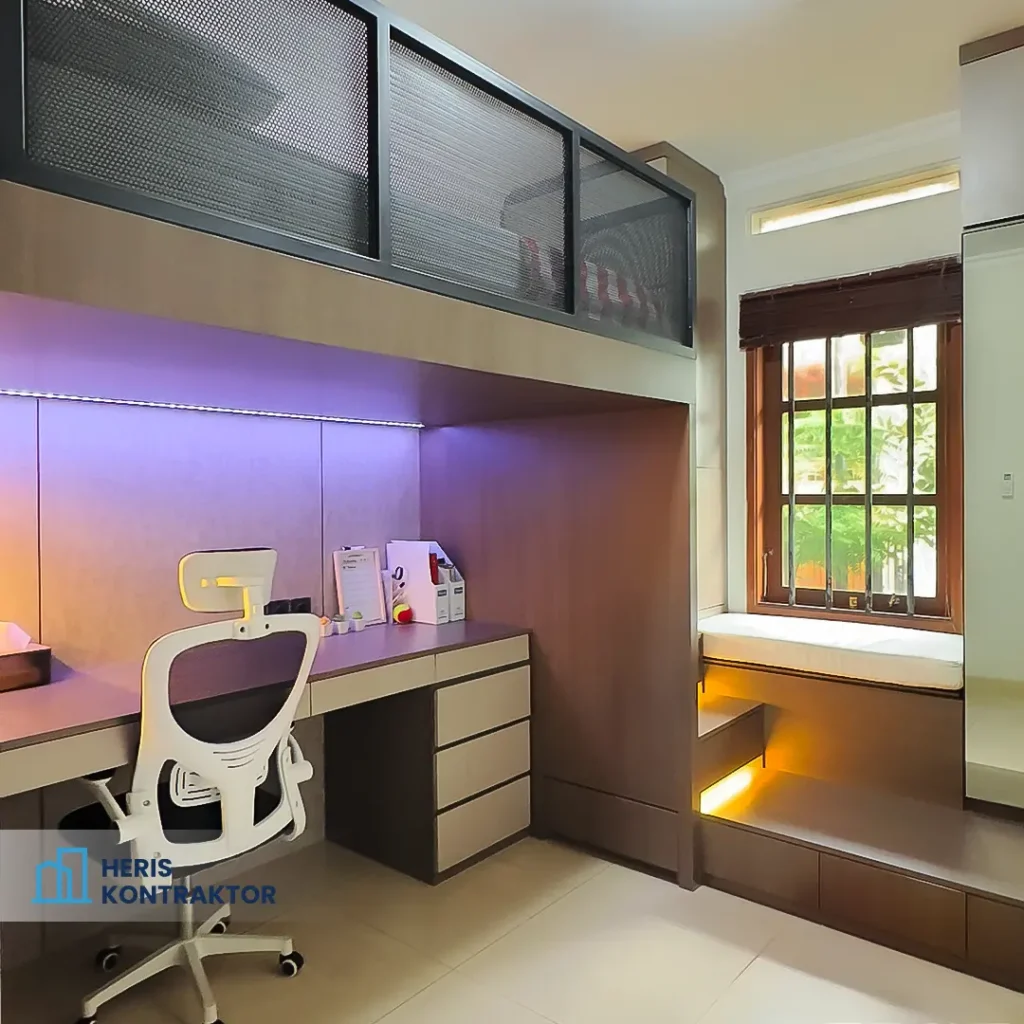 Bunk Bed - View dari pintu kamar