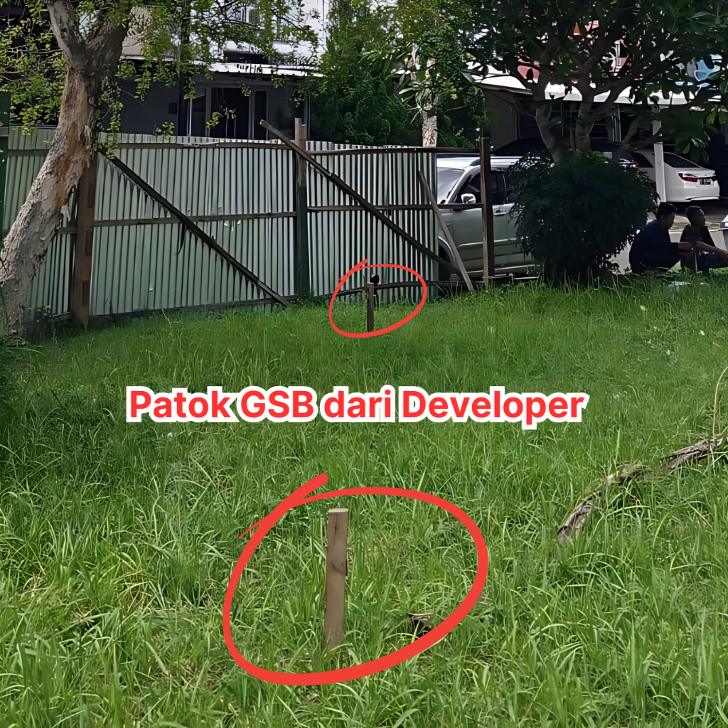Patok GSB dari developer yang menandai batas tanah untuk pembangunan rumah
